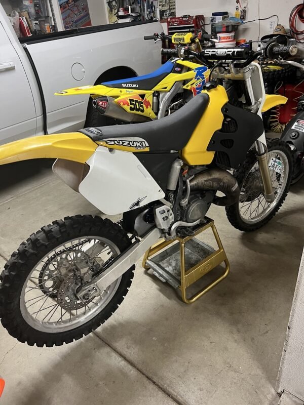 Suzuki RM125